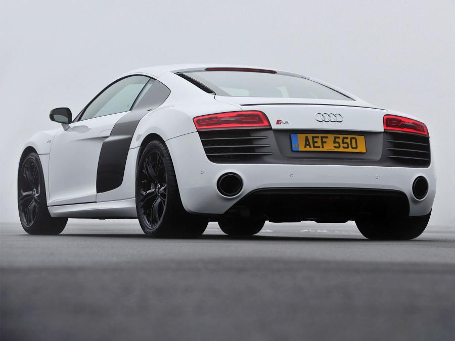  Audi R8 V10 Plus 2013 года  (UK) (фото 10 из 15)